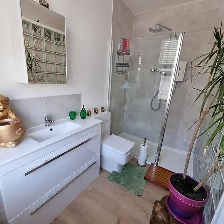 Cheerful 3 Bedroom Home With Garden! Torquay Exterior photo