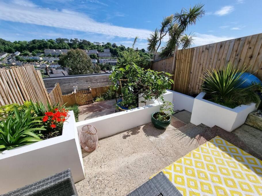 Cheerful 3 Bedroom With Garden! Casa vacanze Torquay